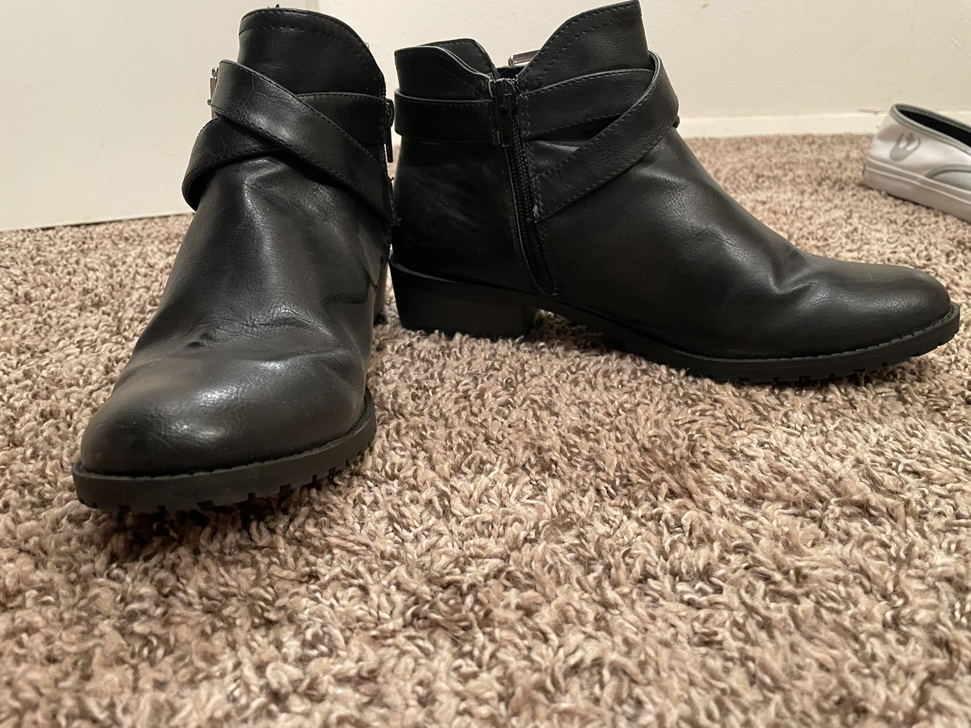 Patent Faux-leather Booties 