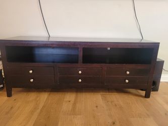 TV Stand/Entertainment Center