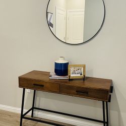 Console /Entry Table