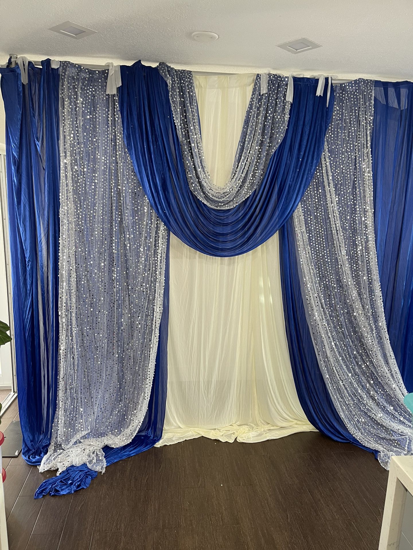 Party Decoration Curtains(OFF WHITE/BLUE)
