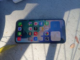 iPhone 16e