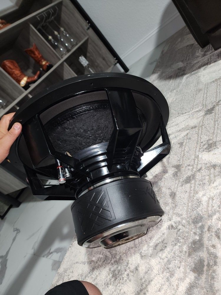 2 Skar audio ZVX 18" inch Subwoofer D2 ohm