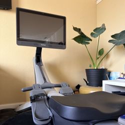 Hydrow Arc Rowing Machine