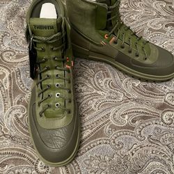 ************Brand New Nike XARR Hiking Boots Green Olive Size 14********