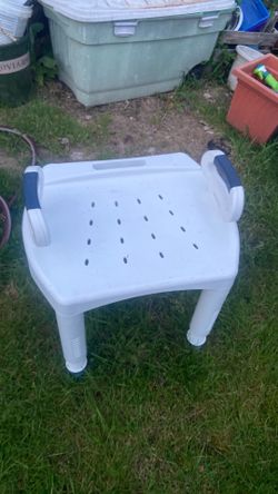 Shower chair with arm support pick up in e  side. Tacoma