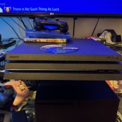 PS4 1TB/PlayStation 4 Pro
