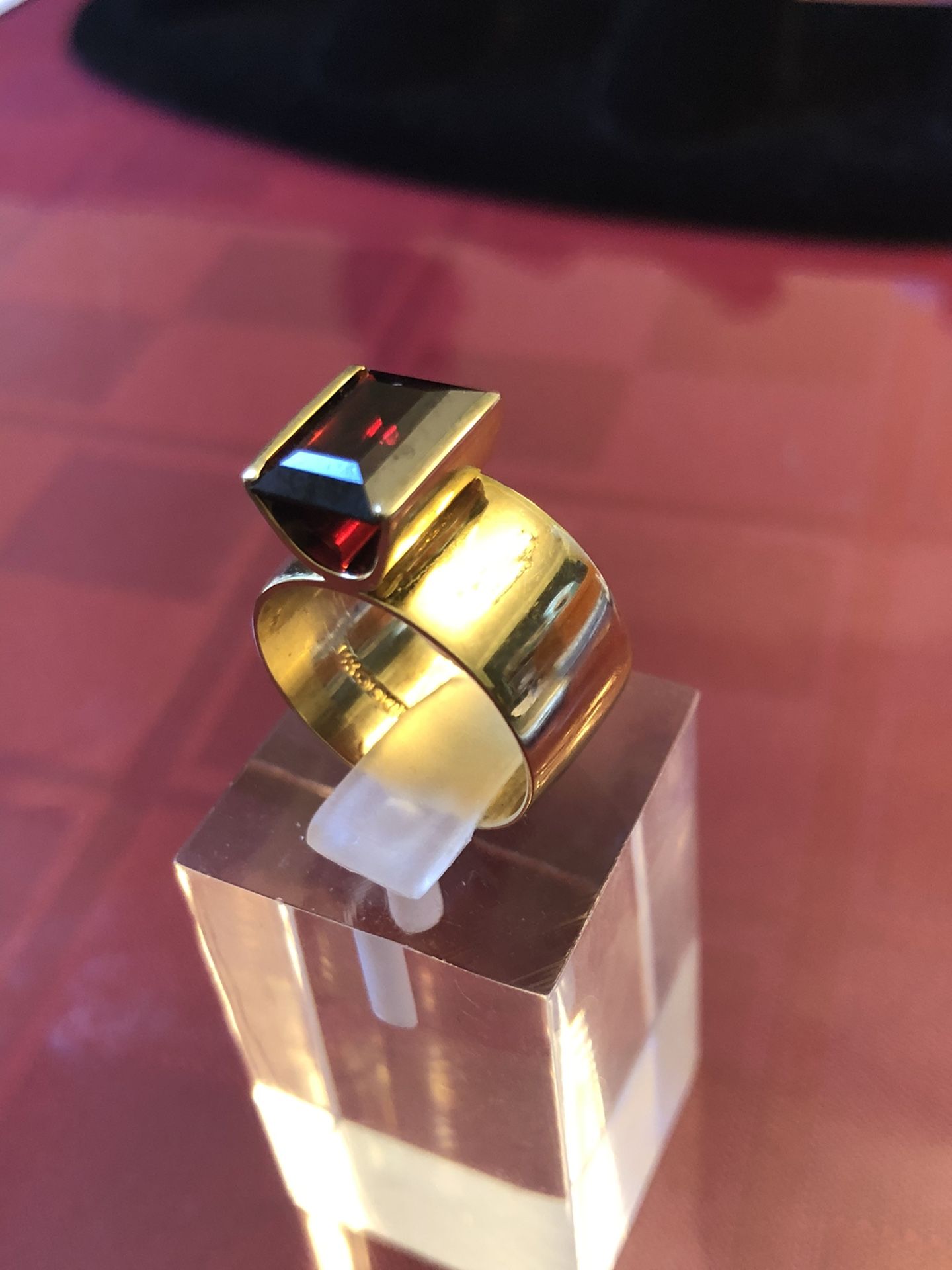 Ring,14k solid skai gold & garnet stone ,8.21 grams, size 6, please look at all pictures for more details
