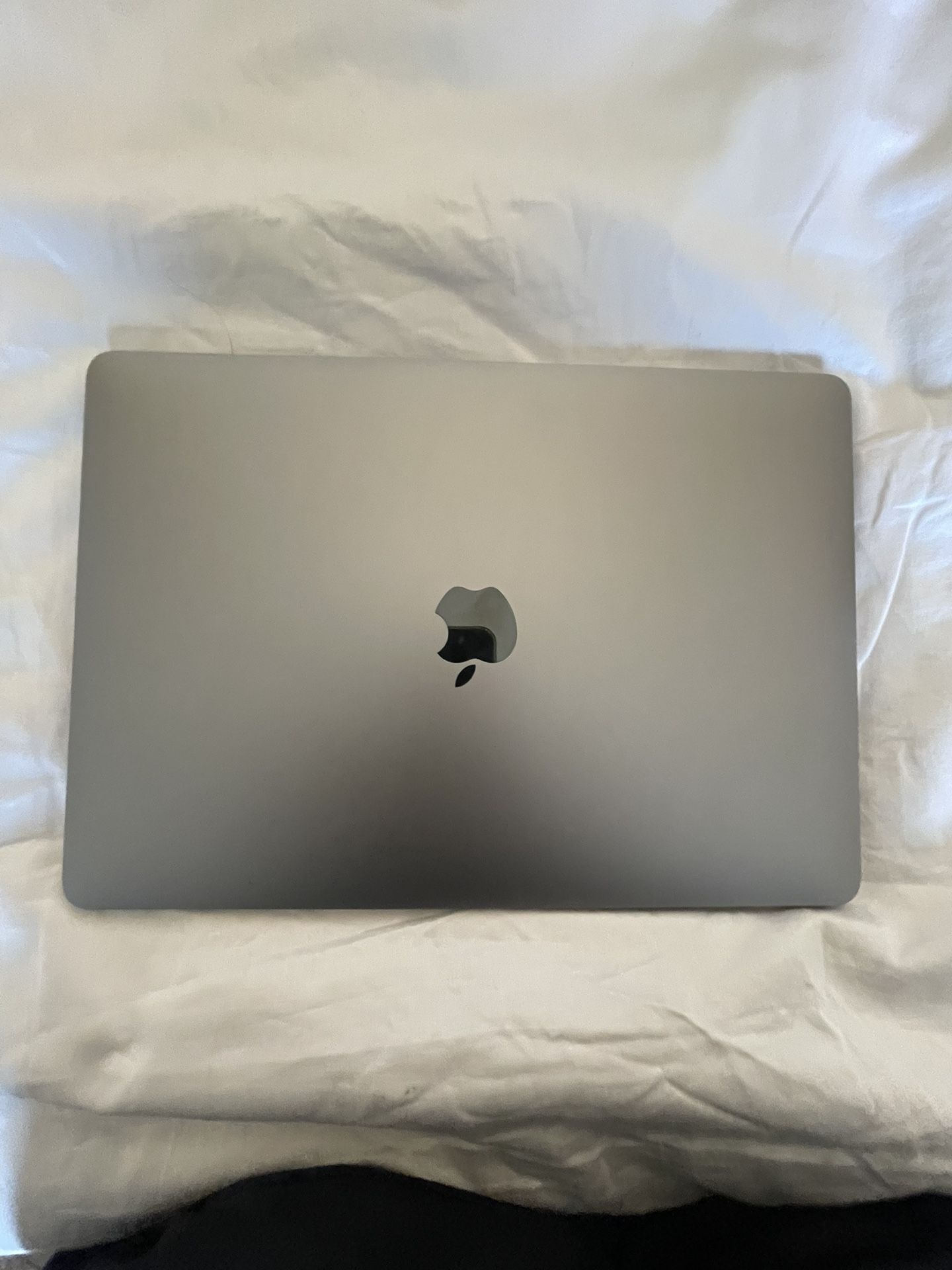 MacBook Pro 13.3in 2022 M2 chip