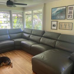 5 Piece Leather Sectional W/ 2recline And All Adjustable Headrest