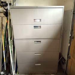 Metal File Cabinet with Lock and  Key