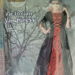 Victorian Vampiress Costume 