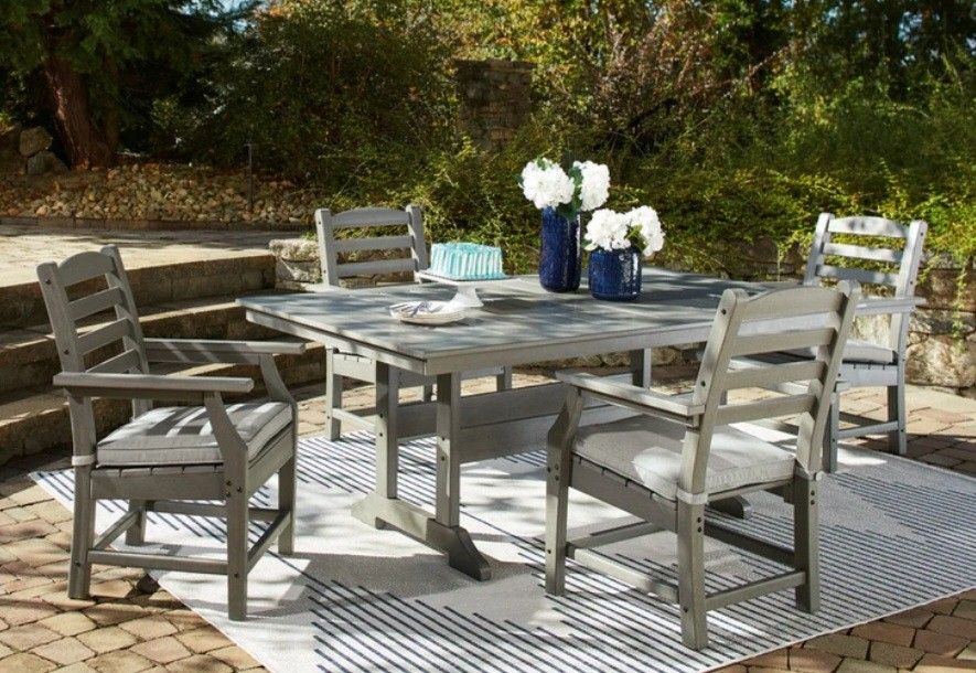 Visola Gray Outdoor Dining Table with 4 Chairs/ Financing Options, Home Decor 