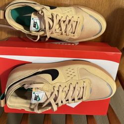 Size 11 - Nike City C1ty Brownstone - Brand New