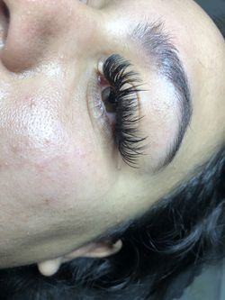 Extensiones De Pestañas DINUBA CA