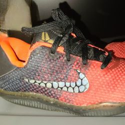 Nike

KOBE 11 TD 'ACHILLES HEEL'

