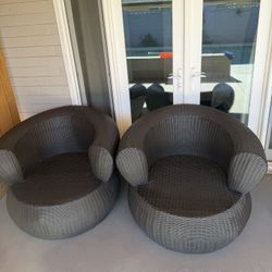 Patio Cuddler Round Chairs 