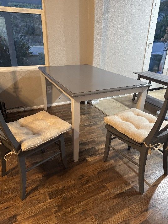 9 Peice Matching Set. Dining Table 6 Chairs Coffee Table End Table