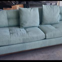 Nari Sofa and Loveseat 