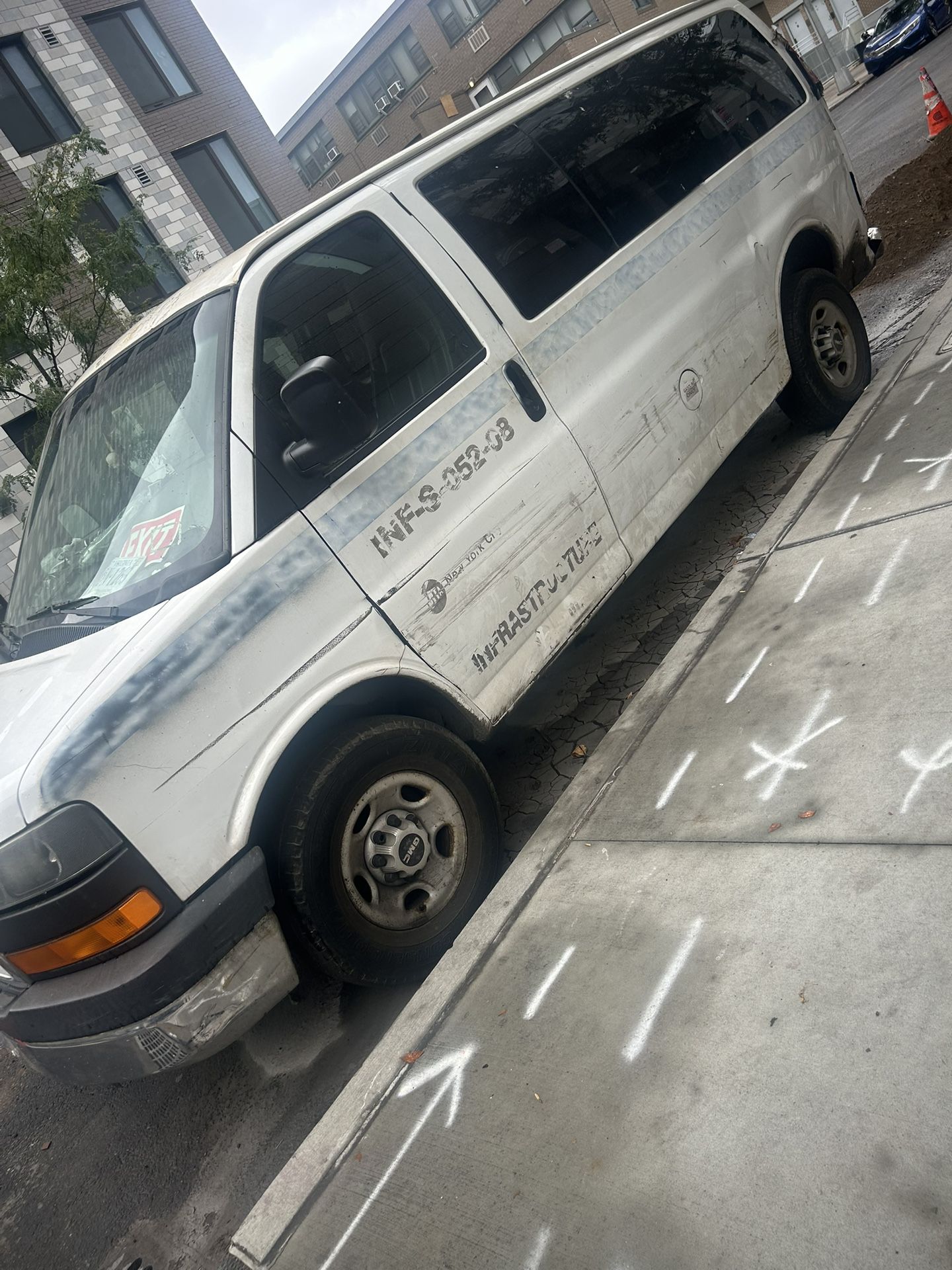 98k On Dash Work Van No Seats N The Back