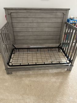 Crib and Toddler Bed (convertible)