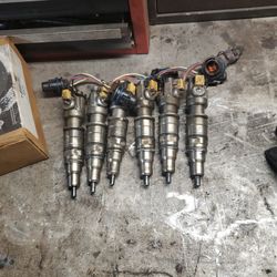 06 F350 6.0 Diesel Oem Injectors $400