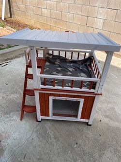 Wooden Cat House with Balcony and Step Ladder