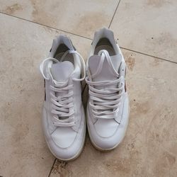 Veja Shoes