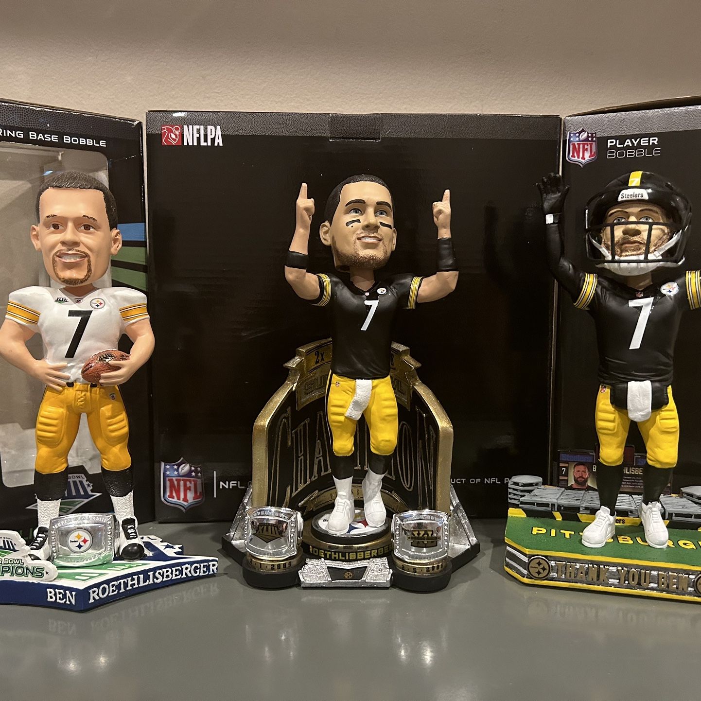 Ben Roethlisberger Pittsburgh Steelers Showstomperz Mini Bobblehead NFL at  's Sports Collectibles Store