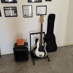 FENDER SQUIER PRECISION BASS & ACCESSARIES