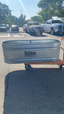 Behlen Country 169gal Planter