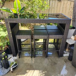 Patio Bar Set / Outdoor Bar.