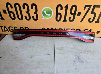 2013 -2016 dodge dart oem center center panel trunk taillight