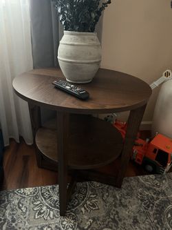 Round Wooden Two-Tiered Side/end  Table Like New !!!