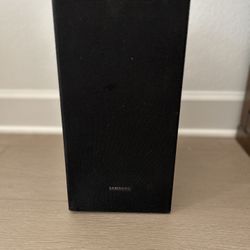 Sound bar and Woofers 