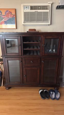 Porter Dining Server