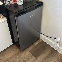 Mini fridge