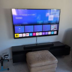 LG 70" 4K Smart TV UM6970PUA