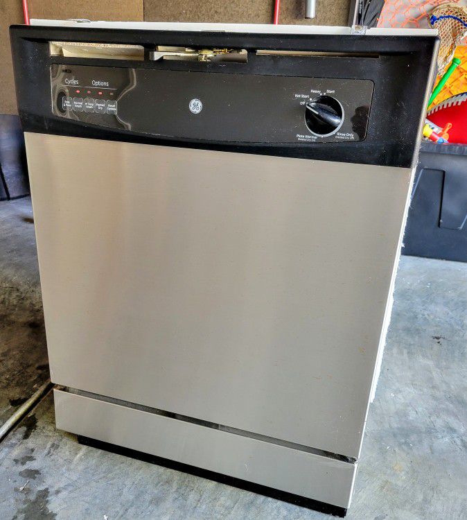 GE Stainless Steel Dishwasher GSD3360D35SS