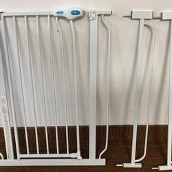 Baby Gate. Regalo Wall Safe Extra Tall Walk Through Safety Gate. 