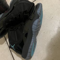 Jordan Gammas Size 7y   (150$$)