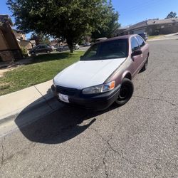 Toyota Camry 