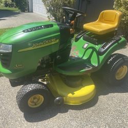 John Deere Riding Lawn Mower