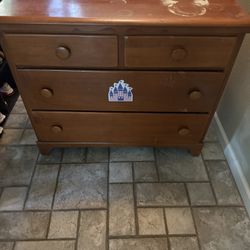 2 Dressers 2 Night Stands. Well Built! $150
