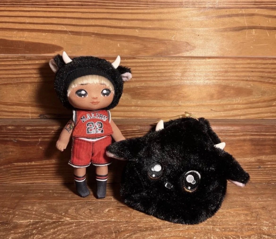 Na! Na! Na! Surprise 2-in-1 Fashion Doll and Plush Purse Series 4, Tommy Torro