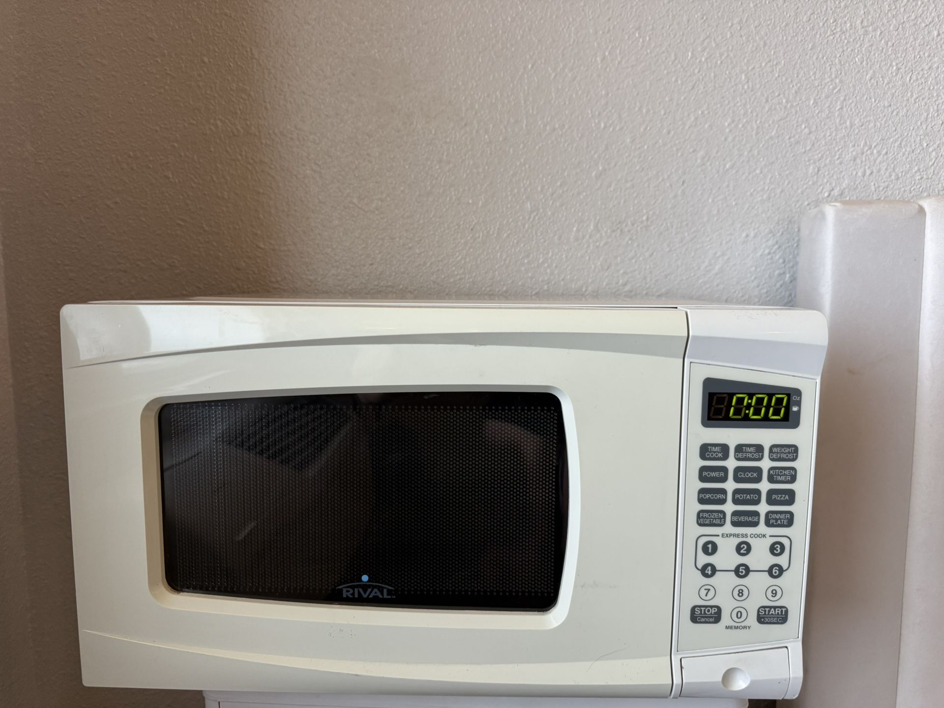 0.7 cu. ft. Countertop Microwave Oven, 700 Watts, (Color : White)