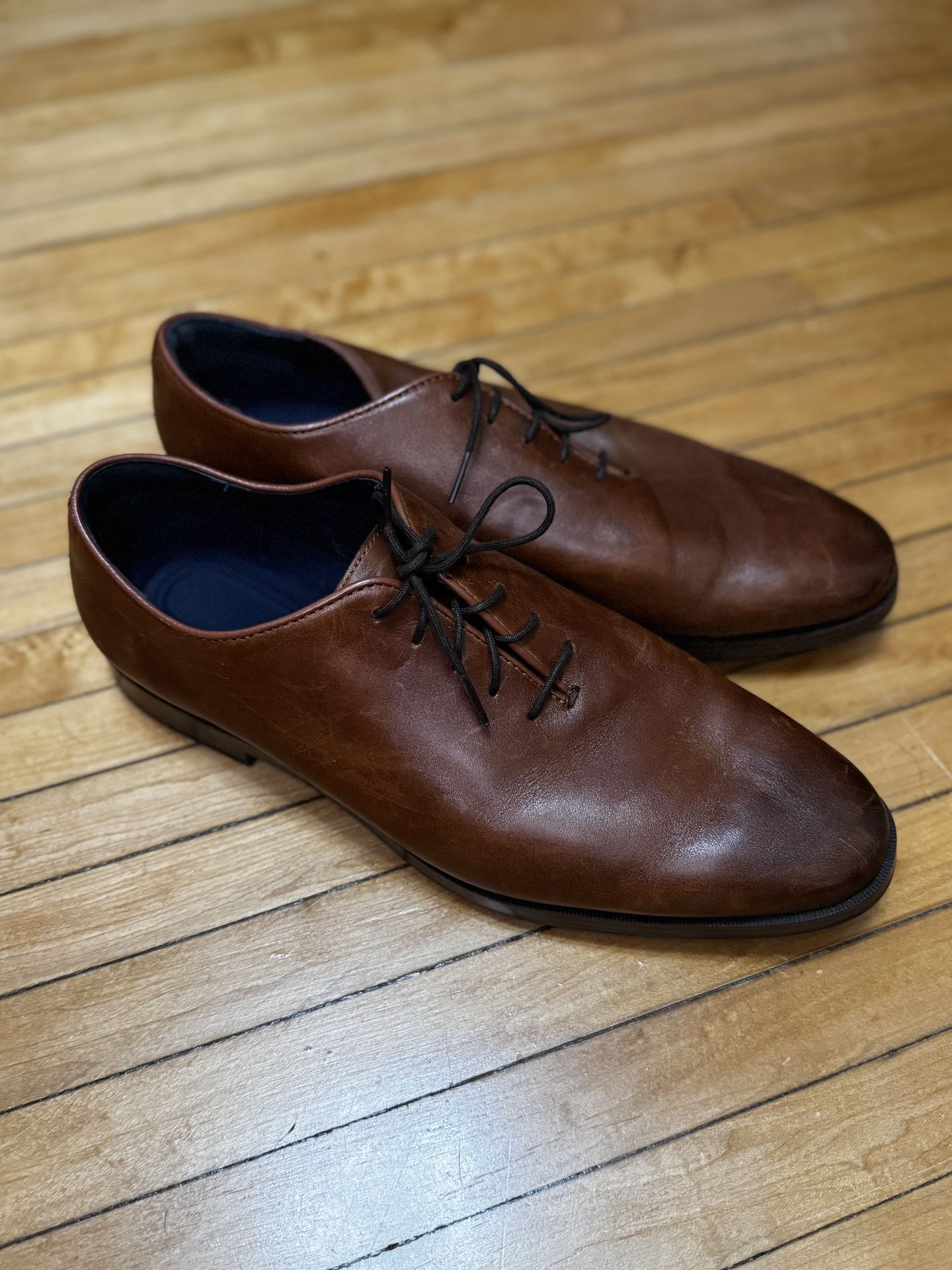 Cole Haan Men display picture 2
