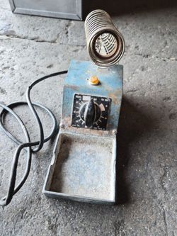 Weller Soldering Station 
