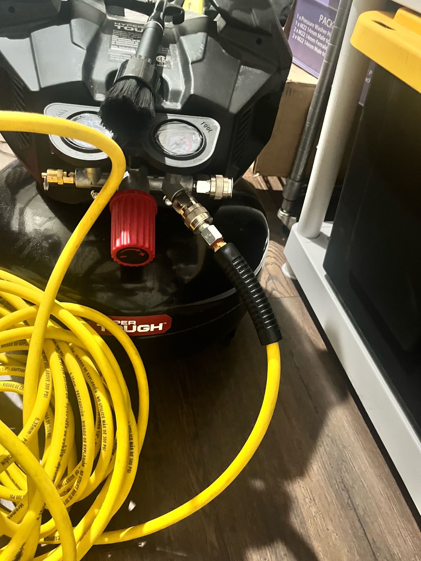 Hyper tough air compressor