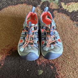 Teva Girl Shoes