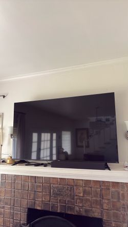 65 inch Xumo Flatscreen TV and free Samsung soundbar